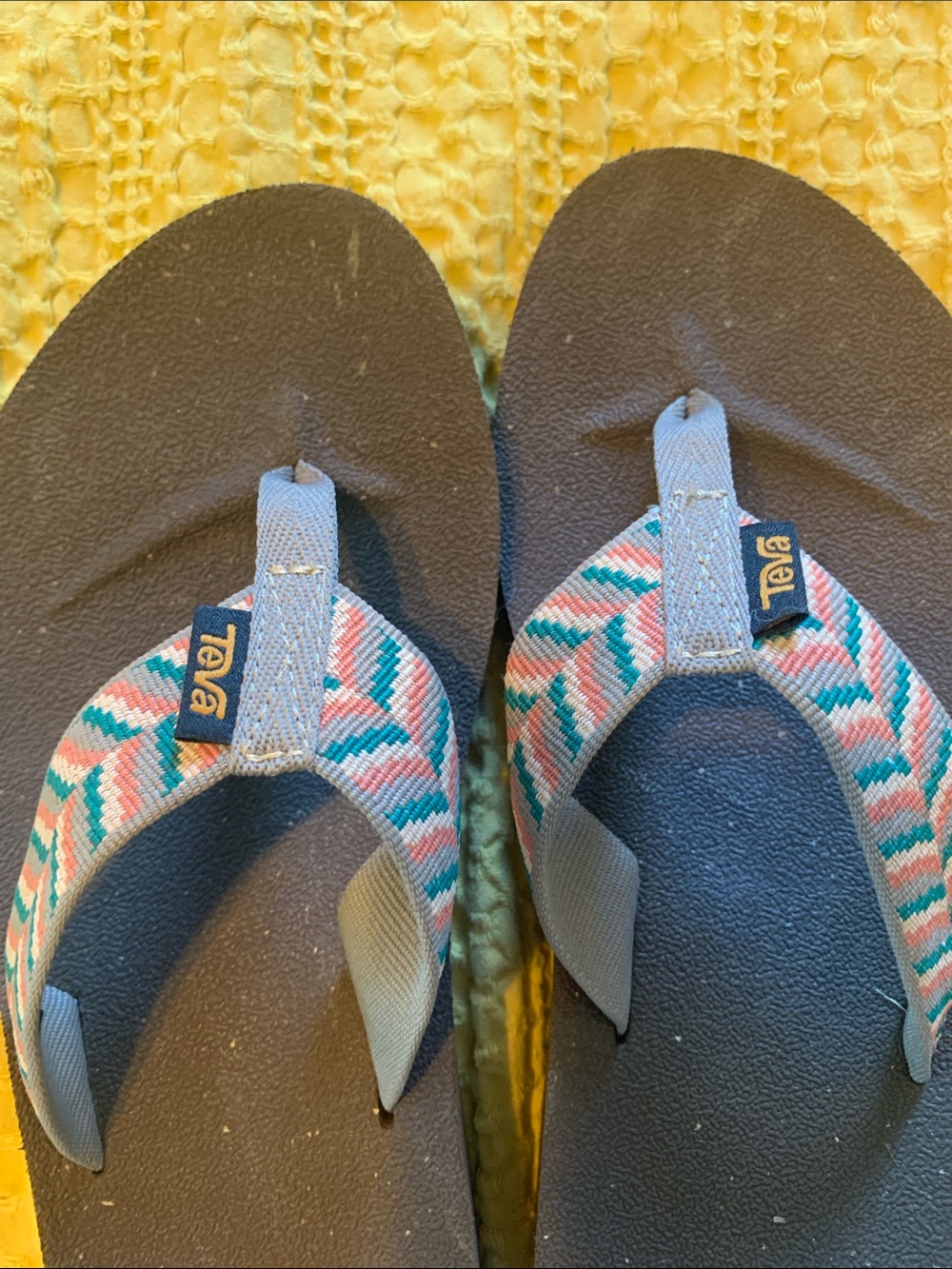 Teva Brown flecked sole Flip Flops with Pink, Teal & Cream Patterned Straps sz 8 - Picture 4 of 5
